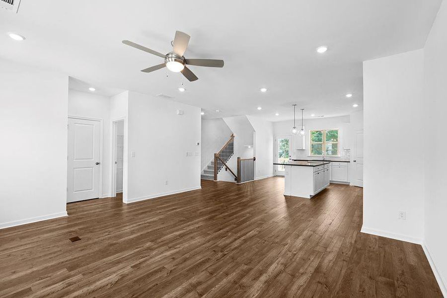 Spacious, unfurnished interior of a new home in Hampton Trace, Marietta (Image 21).