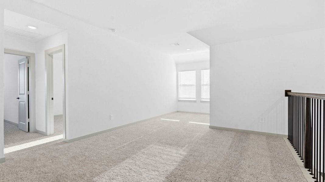 Spacious, unfurnished interior of a new home in Alexander 55' Homesites, Pearland (Image 20).