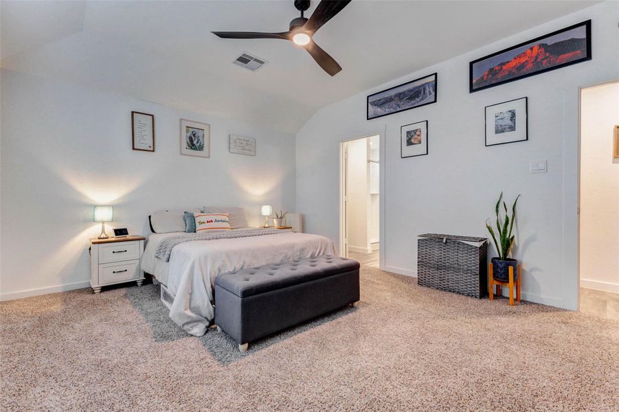 Furnished interior view inside a new home in Tamarron, Fulshear (Image 23). Furnished interior view inside a new home in Tamarron, Fulshear (Image 23).