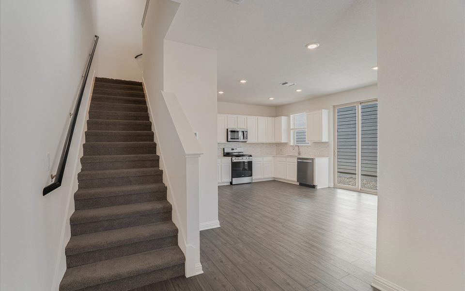 Spacious, unfurnished interior of a new home in Easton Park, Austin (Image 10).