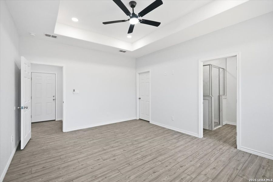 Spacious, unfurnished interior of a new home in , Beeville (Image 29).
