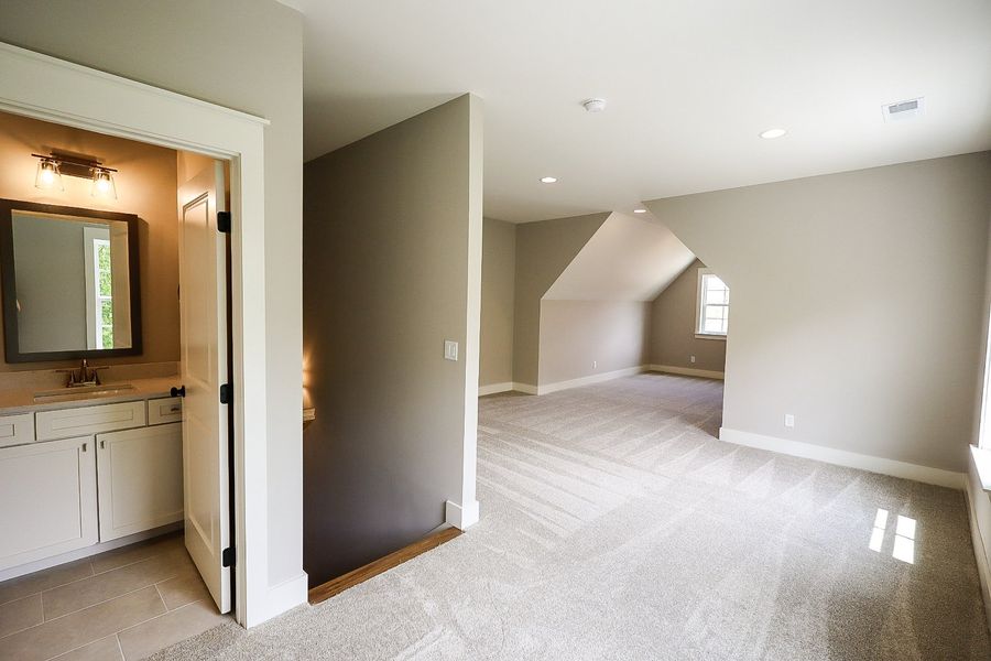 Spacious, unfurnished interior of a new home in Creekside, Cleveland (Image 37). Spacious, unfurnished interior of a new home in Creekside, Cleveland (Image 37).