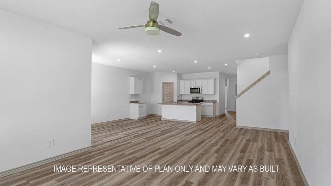 Representative unfurnished interior of a home built from the Midland by D.R. Horton in Springwood, Beaumont (Image 17).