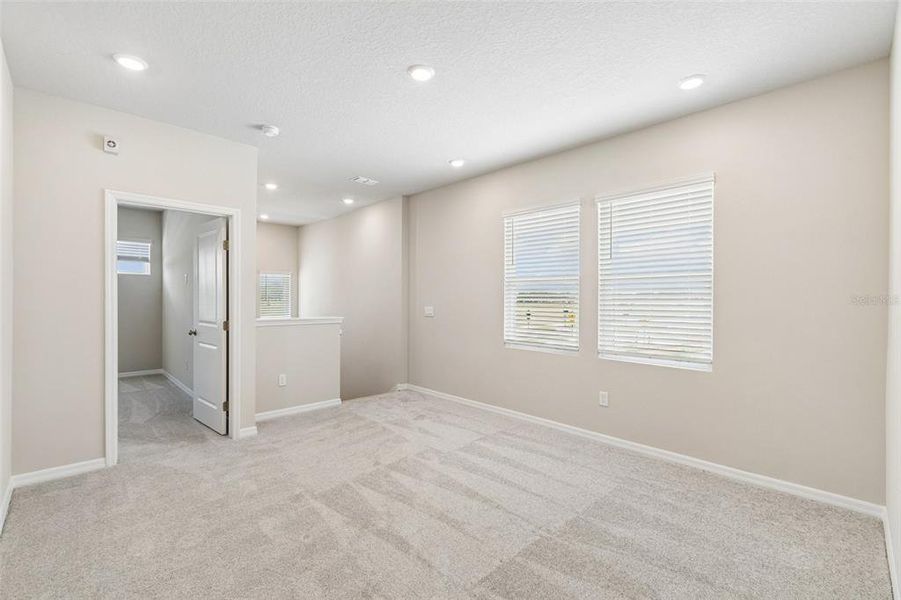 Spacious, unfurnished interior of a new home in Palmeras at Crossprairie – The Magnolia Collection, St. Cloud (Image 15).