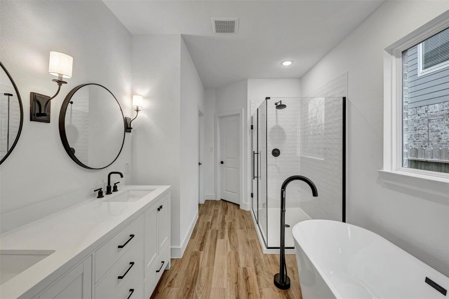 Spa-like primary bath (*Photo not of actual home and used for illustration purposes only.)