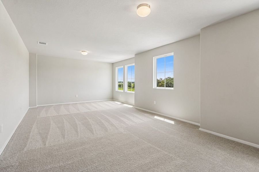 Spacious, unfurnished interior of a new home in Cascade, Liberty Hill (Image 15).