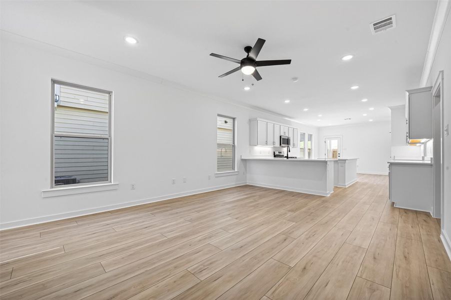 Spacious, unfurnished interior of a new home in Mostyn Springs, Magnolia (Image 19).