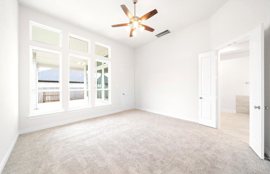 Spacious, unfurnished interior of a new home in Audubon 60′, Magnolia (Image 42).