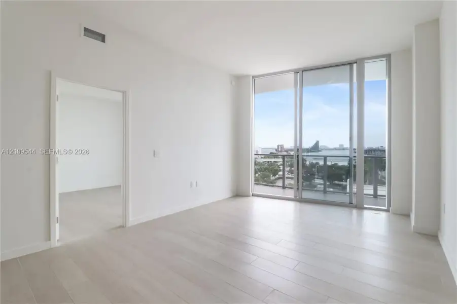 Spacious, unfurnished interior of a new home in , Miami (Image 56).
