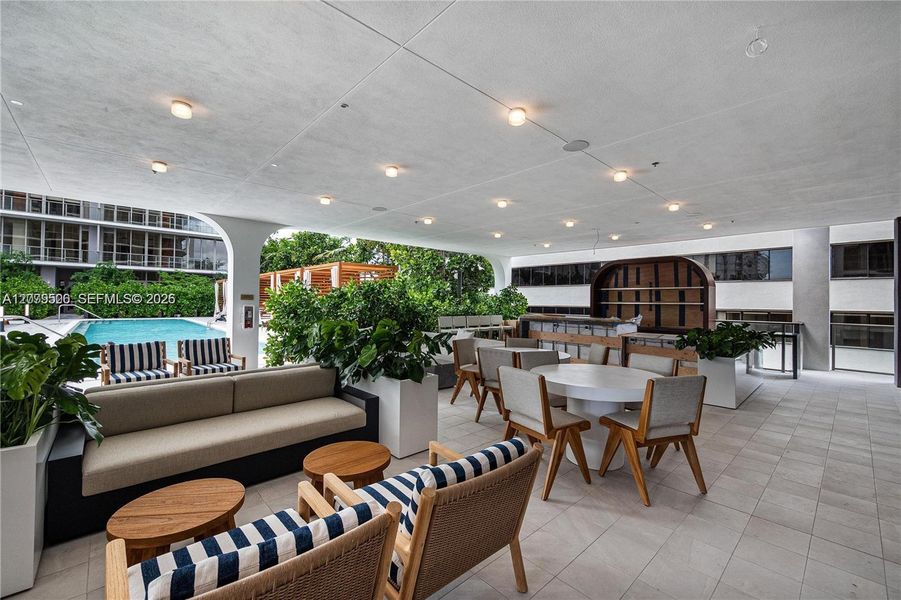 Community amenities in , Miami (Image 36).