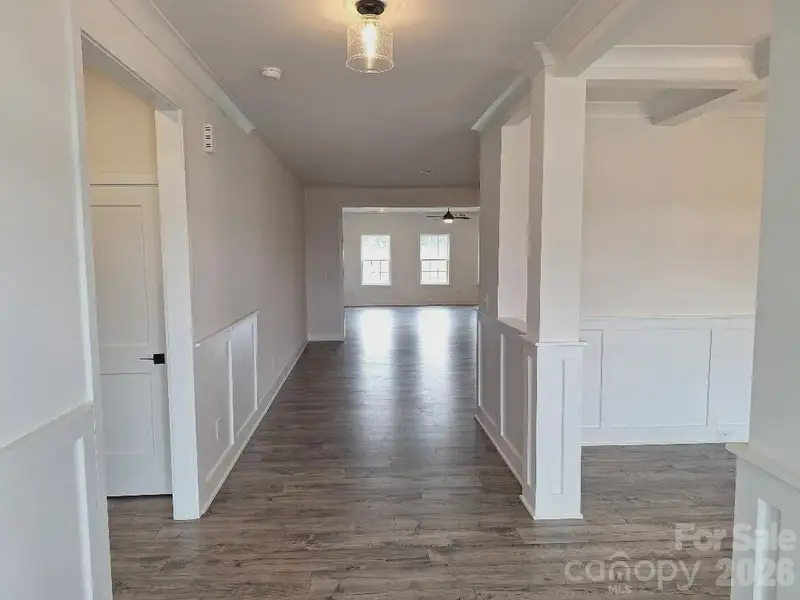 Spacious, unfurnished interior of a new home in Cardiff Glyn, Catawba (Image 8).