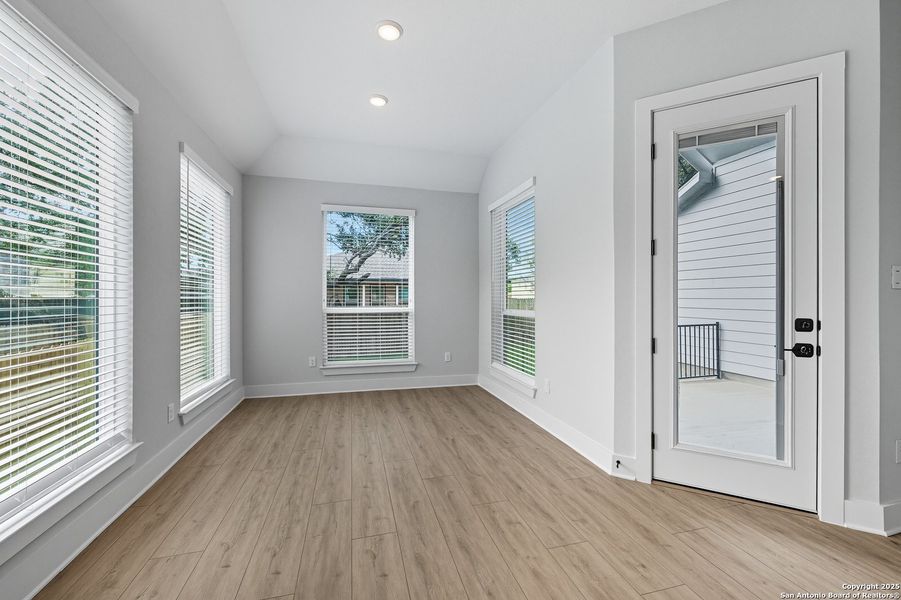 Spacious, unfurnished interior of a new home in The Reserve at Potranco Oaks, Castroville (Image 15).