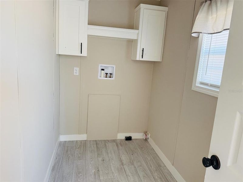 Spacious, unfurnished interior of a new home in , Live Oak (Image 10).