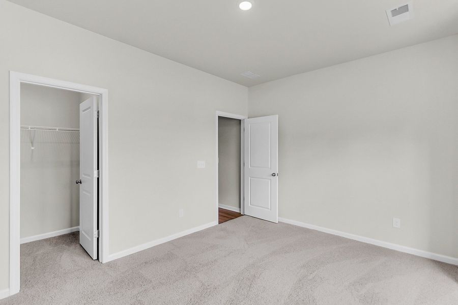 Spacious, unfurnished interior of a new home in Fairway Woods at Wyboo, Manning (Image 36).