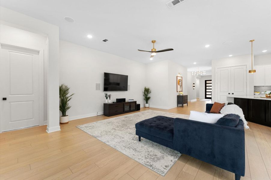 Furnished interior view inside a new home in , Tomball (Image 17).