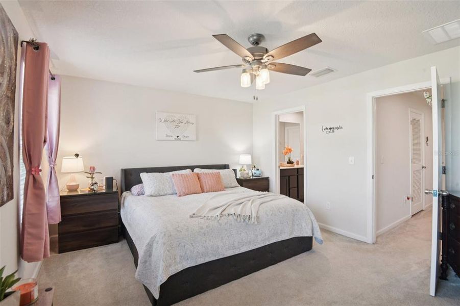 Furnished interior view inside a new home in Anclote Square, Holiday (Image 18).