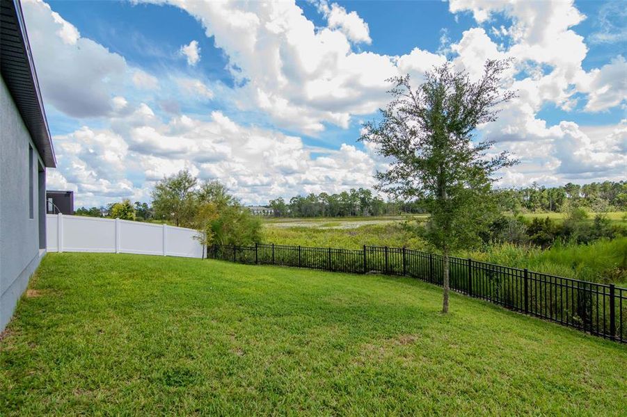 Exterior details and patio area of a home in , Davenport (Image 21).