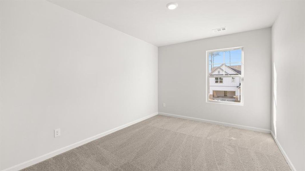 Spacious, unfurnished interior of a new home in Parkside at Carter Grove, Cartersville (Image 18).