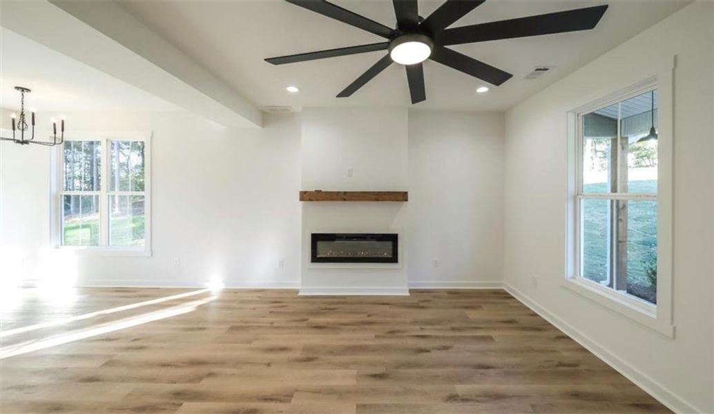 Spacious, unfurnished interior of a new home in , Lindale (Image 16).