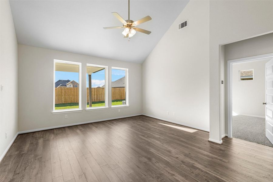 Spacious, unfurnished interior of a new home in Southern Pointe, College Station (Image 29). Spacious, unfurnished interior of a new home in Southern Pointe, College Station (Image 29).