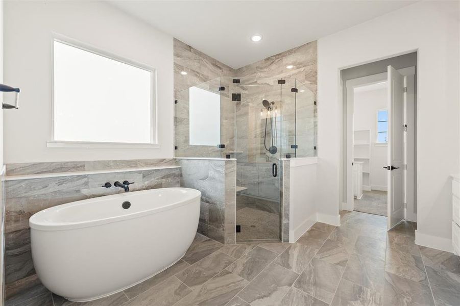 Furnished interior view inside a new home in Eagle Ridge Estates, Weatherford (Image 9).