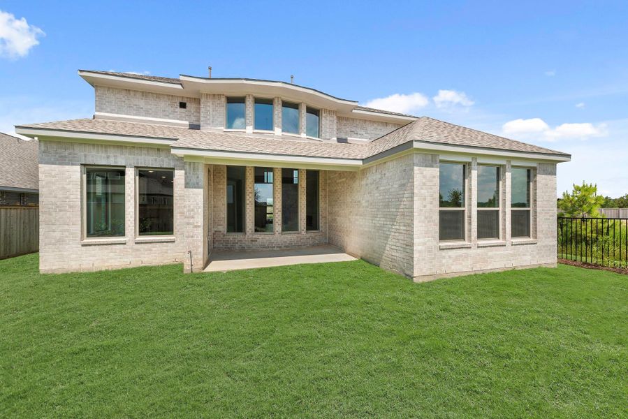 Representative image. Features, specifications, selections and colors may vary.