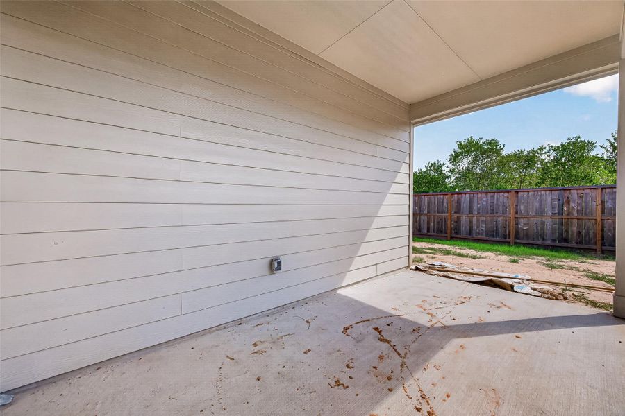 Exterior details and patio area of a home in La Segarra, Brookshire (Image 30).