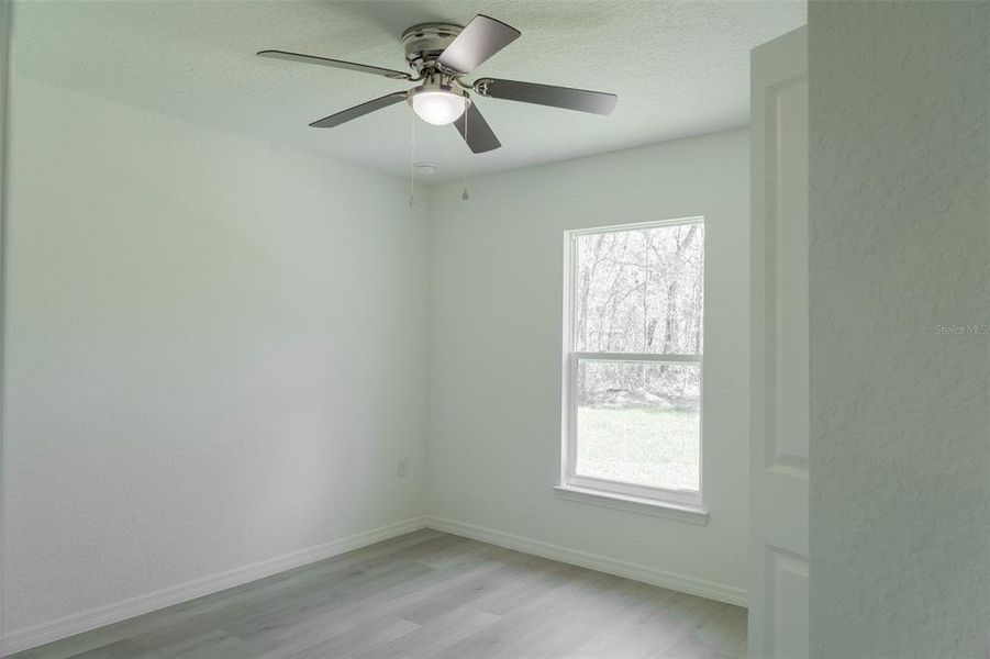 Spacious, unfurnished interior of a new home in , Ocala (Image 31).