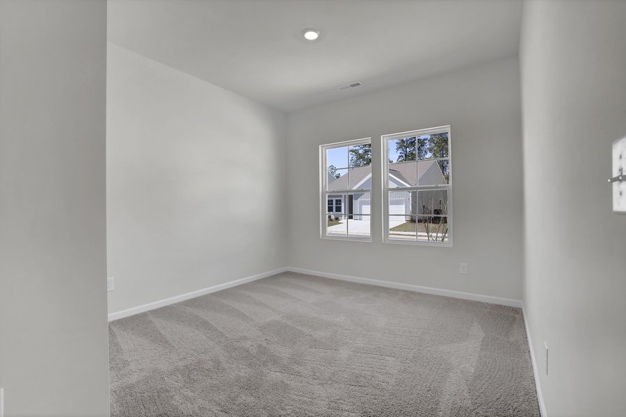 Spacious, unfurnished interior of a new home in River Tide Farms, Bolivia (Image 34).