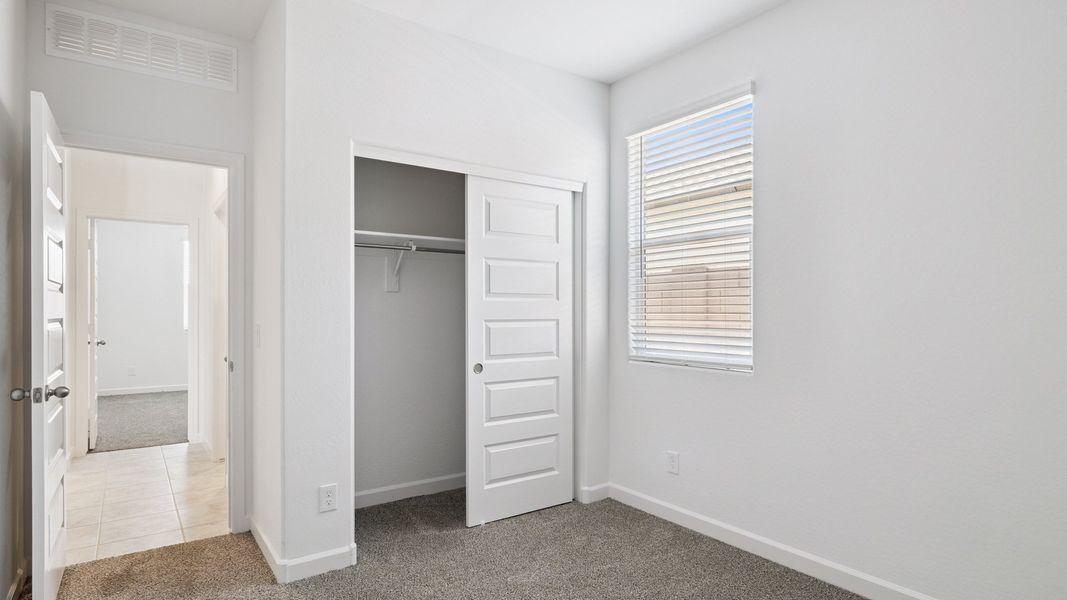 Spacious, unfurnished interior of a new home in Quail Ranch, San Tan Valley (Image 21). Spacious, unfurnished interior of a new home in Quail Ranch, San Tan Valley (Image 21).