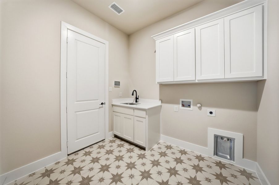 Furnished interior view inside a new home in Park Place - 80' Lots, Prosper (Image 8). Furnished interior view inside a new home in Park Place - 80' Lots, Prosper (Image 8).