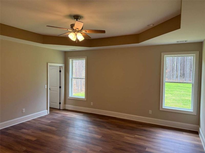 Spacious, unfurnished interior of a new home in , Mansfield (Image 37).