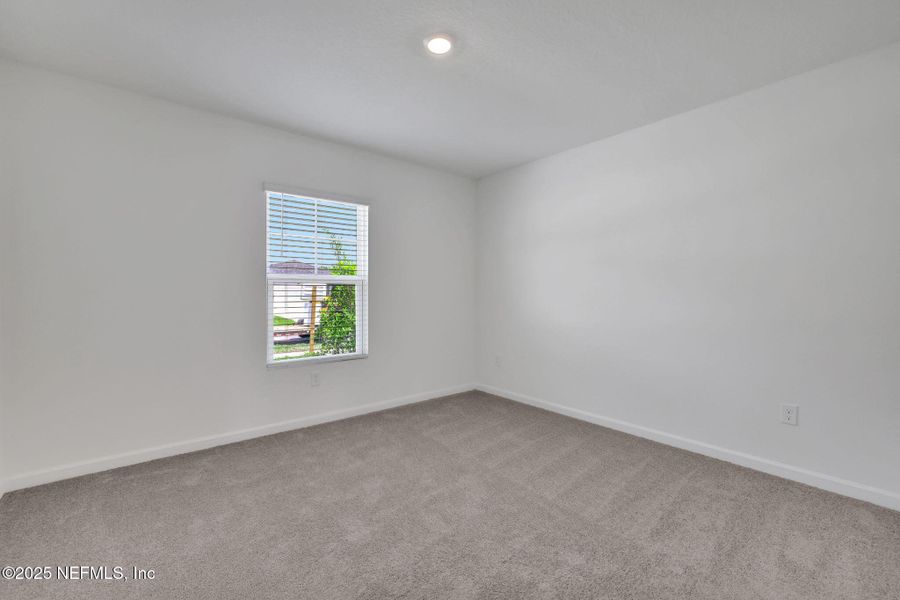Spacious, unfurnished interior of a new home in Bellbrooke, Jacksonville (Image 13).