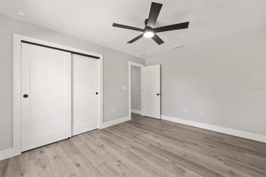 Spacious, unfurnished interior of a new home in , Ocklawaha (Image 29).