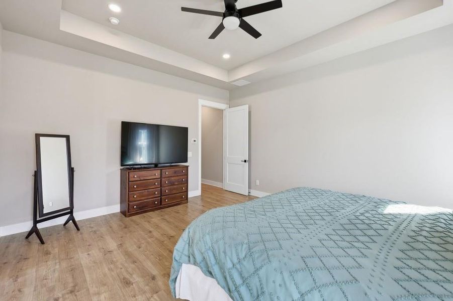 Furnished interior view inside a new home in , Jefferson (Image 29).
