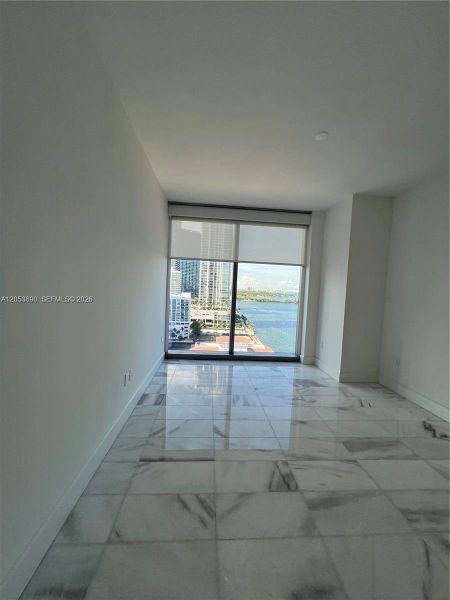 Spacious, unfurnished interior of a new home in , Miami (Image 18).