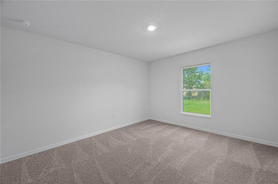 Spacious, unfurnished interior of a new home in Poinciana, Poinciana (Image 6).