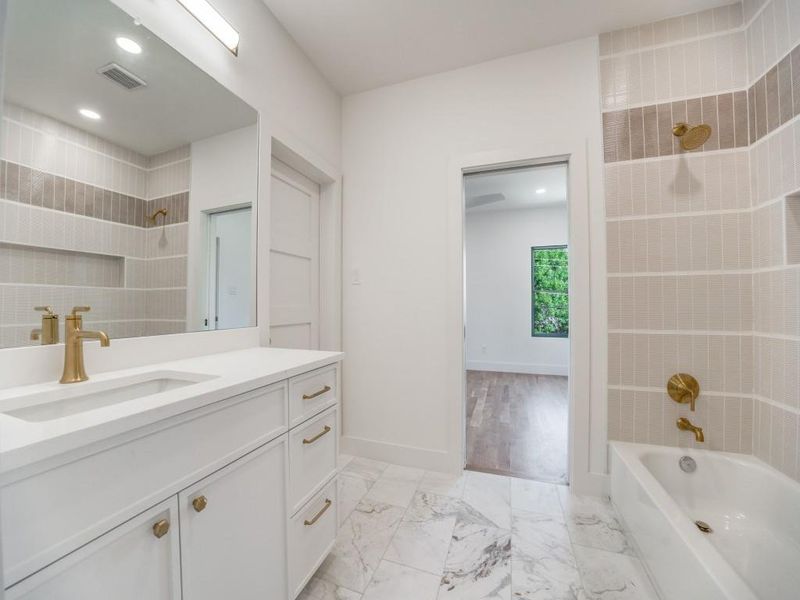 Furnished interior view inside a new home in , Dallas (Image 4).