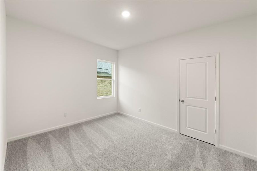 Spacious, unfurnished interior of a new home in Noble Ridge, Howe (Image 17).