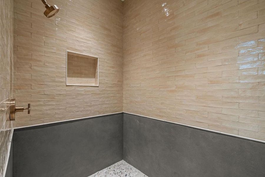 Spacious, unfurnished interior of a new home in , Clarkesville (Image 48).