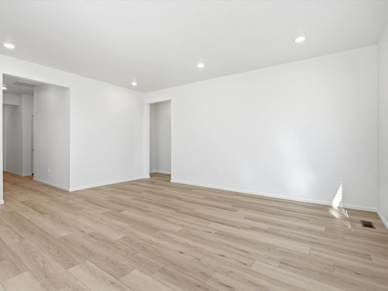 Spacious, unfurnished interior of a new home in Meridian Ranch, Peyton (Image 22).