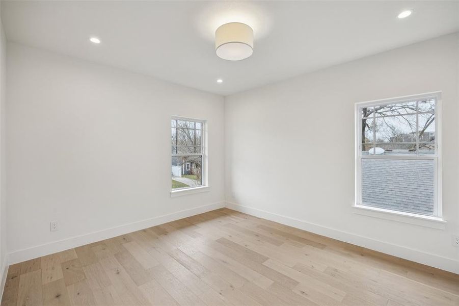 Spacious, unfurnished interior of a new home in , Dallas (Image 32).