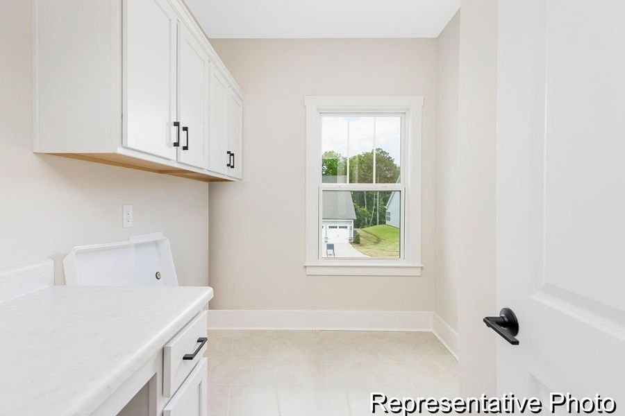 Furnished interior view inside a new home in Edgewater - Harbor Pointe, Lancaster (Image 5).