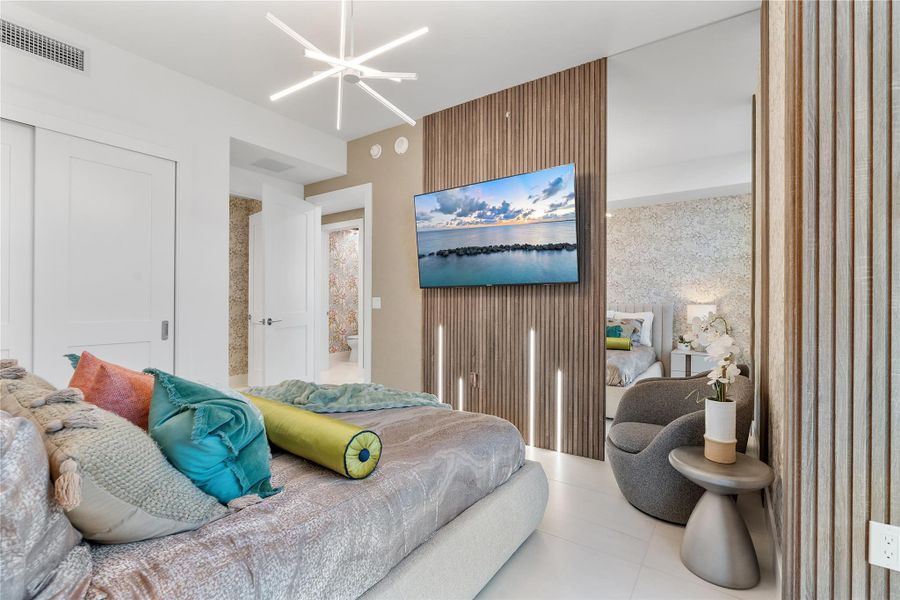 Furnished interior view inside a new home in , Fort Lauderdale (Image 26). Furnished interior view inside a new home in , Fort Lauderdale (Image 26).