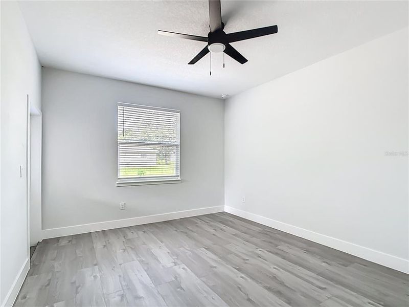 Spacious, unfurnished interior of a new home in , Ocala (Image 32).