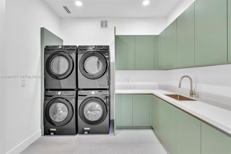 Furnished interior view inside a new home in , Davie (Image 56).