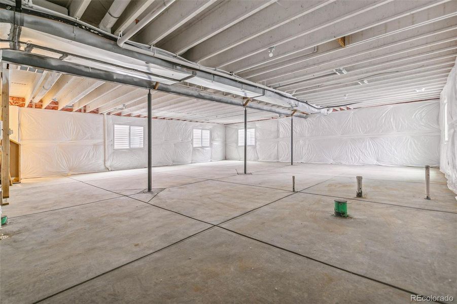 Image 33 of a home in Farmlore.