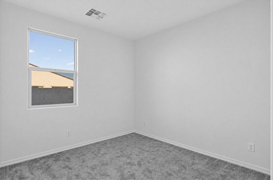 Spacious, unfurnished interior of a new home in Allen Ranches, Litchfield Park (Image 15).