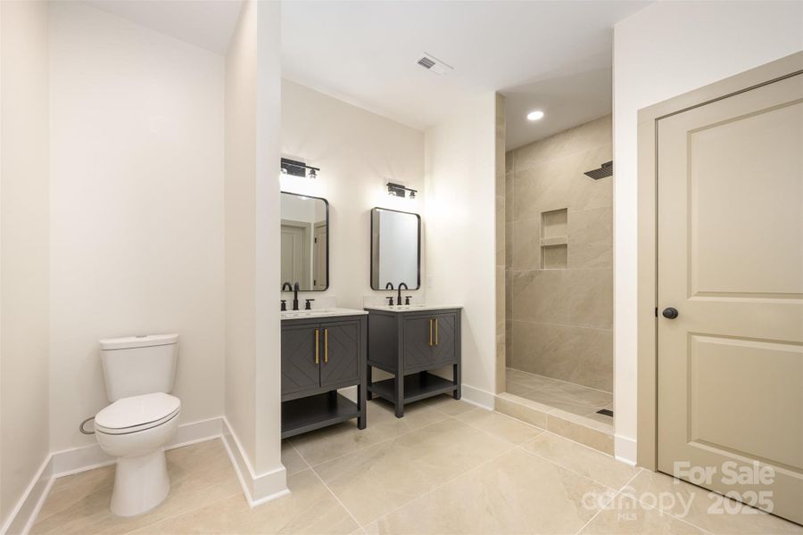 Furnished interior view inside a new home in , Shelby (Image 8).