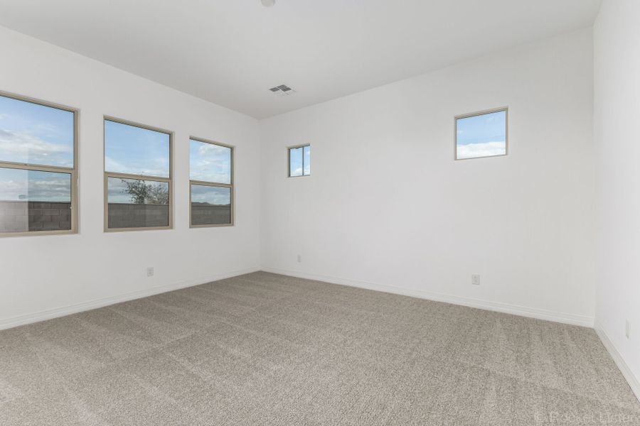 Spacious, unfurnished interior of a new home in Tierra Vistoso, Surprise (Image 11).